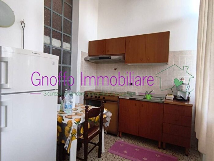 Appartamento trilocale in affitto in Via Vespri, Centro, Valderice