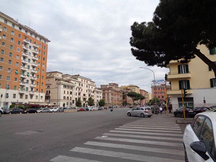 Appartamento in affitto in Piazza Camillo Finocchiaro Aprile, Appio Latino, Roma