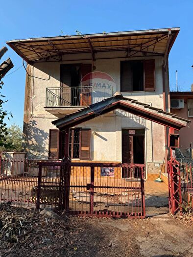 Casa con 7 locali in vendita in Contrada Vigna della Corte, Castelpoto