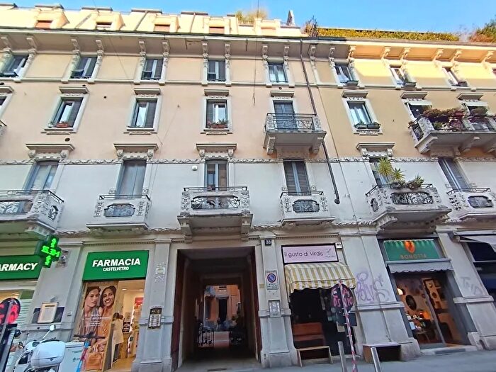 Appartamento bilocale in affitto in Via Piero della Francesca, Milano