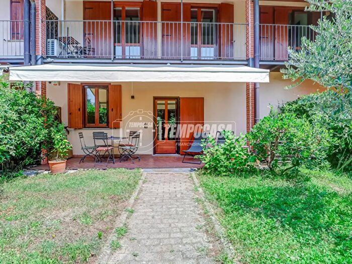 Casa trilocale in vendita in Via del Passero, Sesto Calende