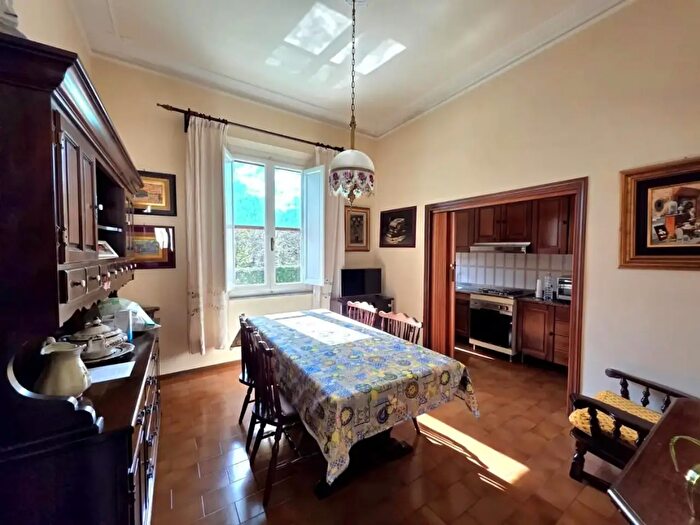 Appartamento con 5 locali in vendita in Santa Croce SullArno