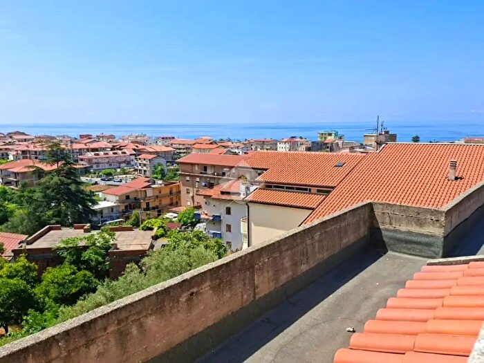Appartamento trilocale in vendita in Via Cosenza, Guardia Piemontese
