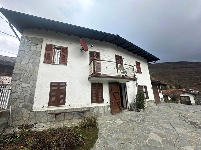 Casa quadrilocale in vendita in Novi Via Verdi Arquata Scrivia Tortona Lcitalia, Albera Ligure