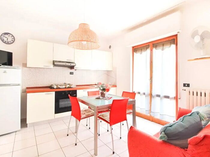 Appartamento trilocale in vendita in Via Cortina, Alba Adriatica