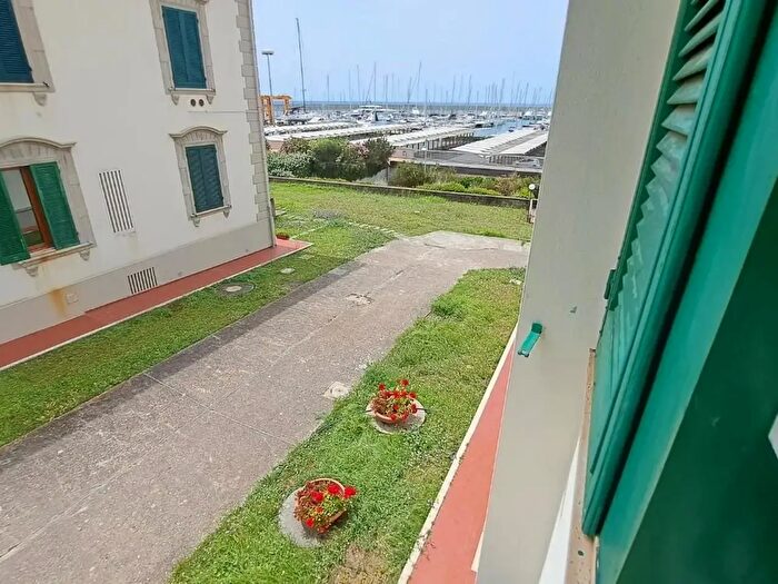 Appartamento trilocale in affitto in Rosignano Marittimo