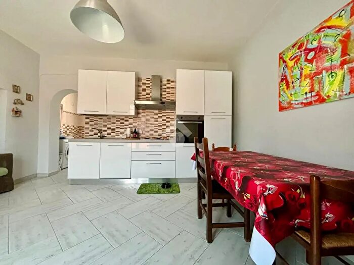 Appartamento quadrilocale in vendita in Via Indipendenza, Santo Stefano Di Magra