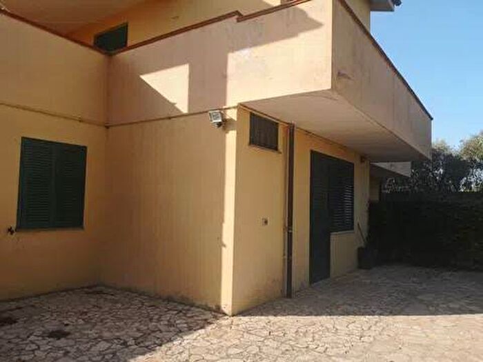 Appartamento trilocale in affitto in Via Vallelunga, Montalto di Castro