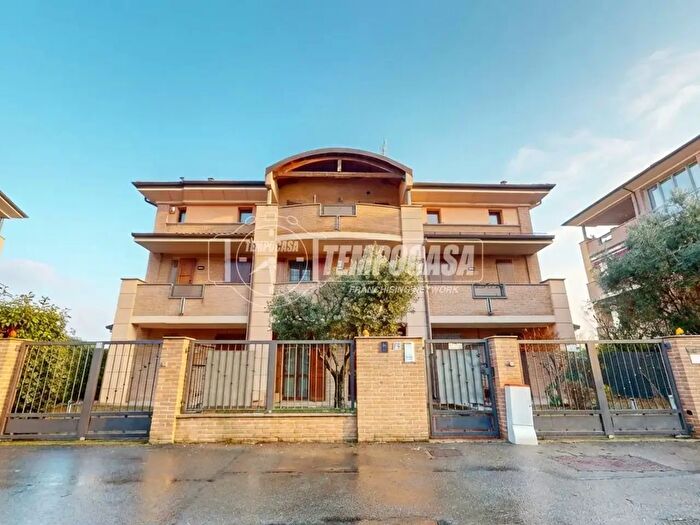 Casa con 5 locali in vendita in Via Circonvallazione Est, Marano Sul Panaro