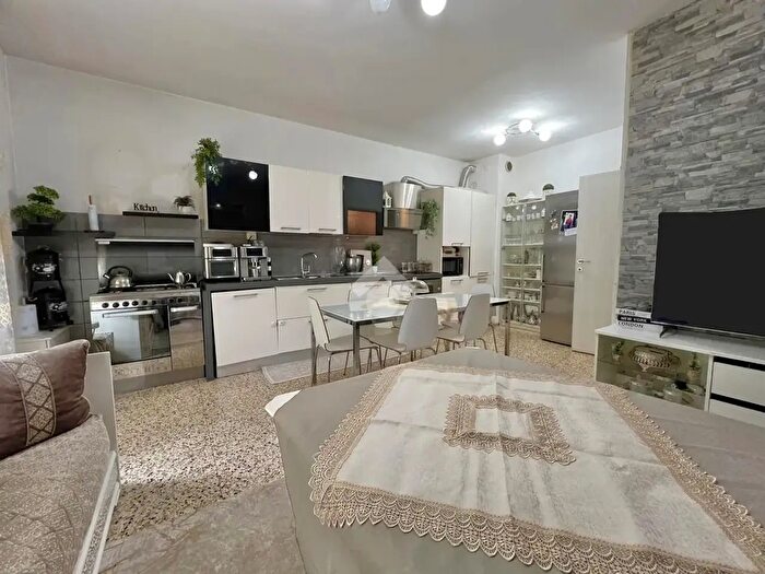 Appartamento trilocale in vendita in Via Catalani, Castelfranco Veneto