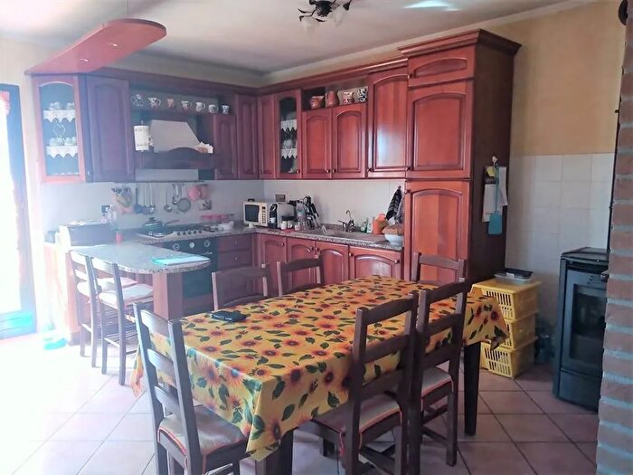 Casa con 6 locali in vendita in Carossi Castagnole delle Lanze Asti, Castagnole Delle Lanze