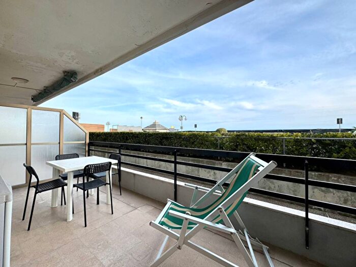 Appartamento trilocale in affitto in Via Enrico Dandolo, Lido Ovest Faro, Jesolo