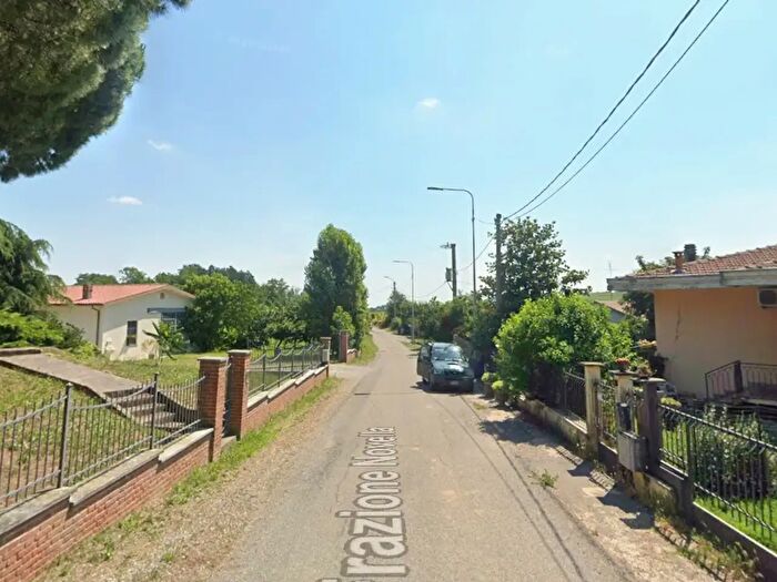 Casa con 5 locali in affitto in Frazione Novella, Stradella
