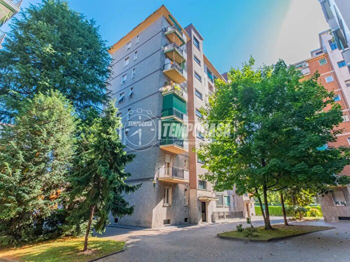 Appartamento bilocale in vendita in Via Achille Fontanelli, Milano