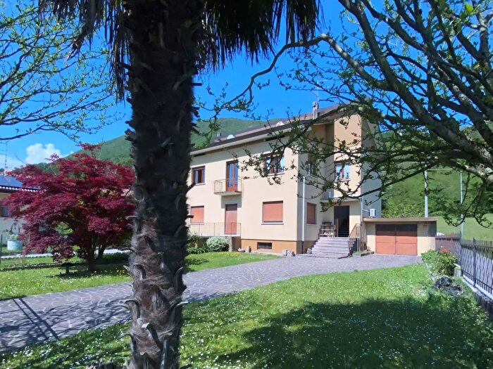 Appartamento con 6 locali in vendita in Meduno