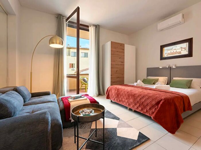 Appartamento monolocale in affitto in Via Ricasoli, Firenze