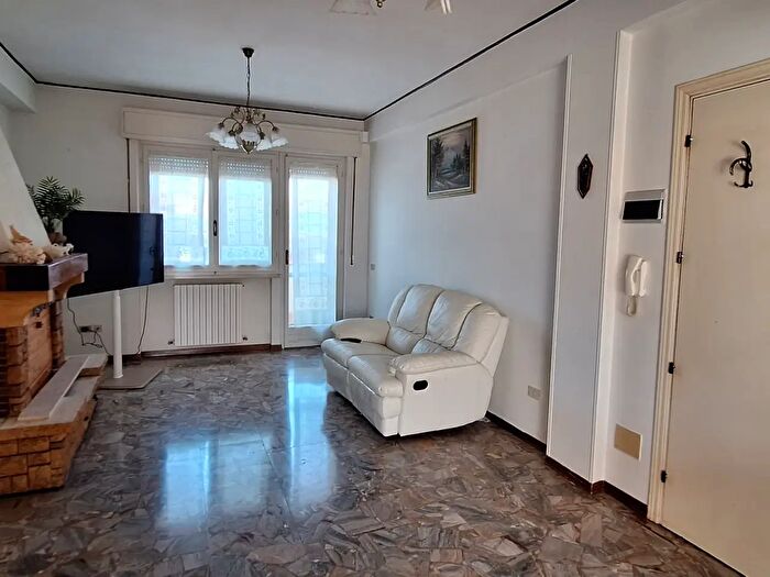 Appartamento quadrilocale in vendita in Via Matteo Ricci, Ancona