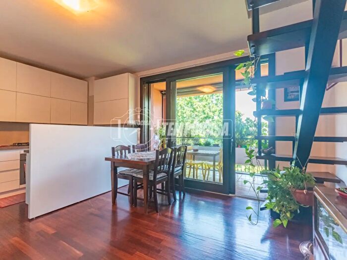 Appartamento trilocale in vendita in Via Bergamo, Cusago