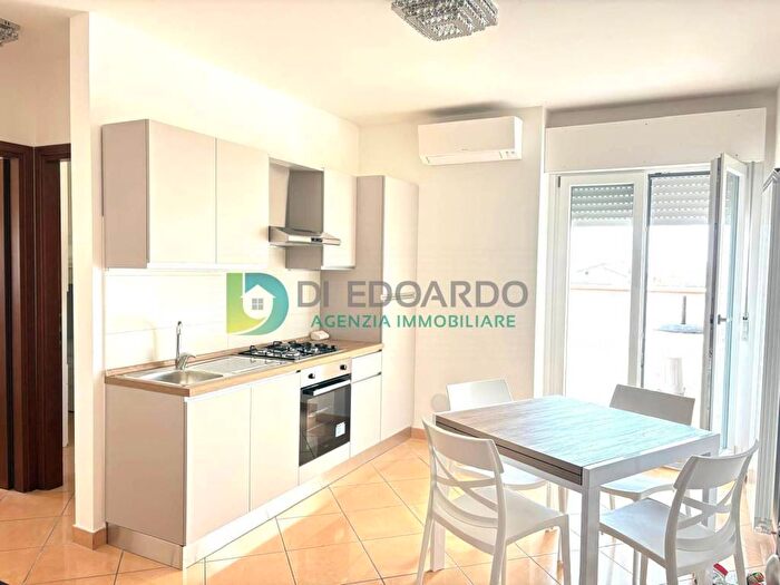 Casa trilocale in affitto in Via Capri, Villa Rosa, Martinsicuro