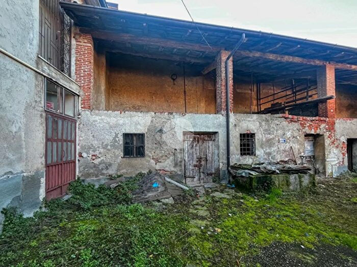 Casa quadrilocale in vendita in Via Vittorio Emanuele II, Trenzano