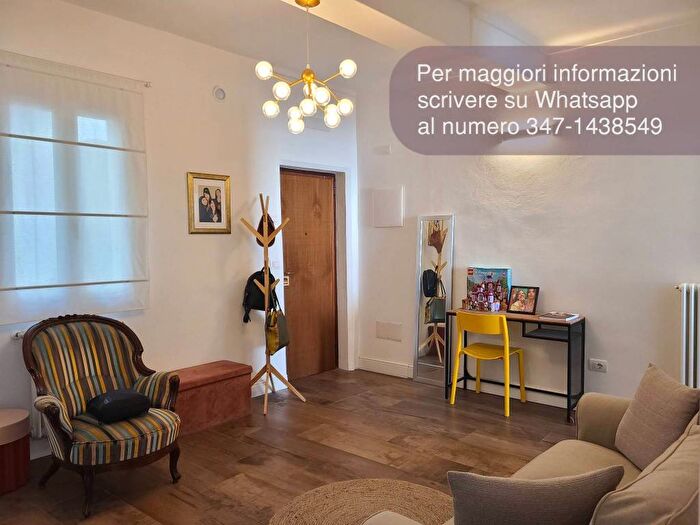 Appartamento trilocale in affitto in Strada della Repubblica, Centro Storico, Parma