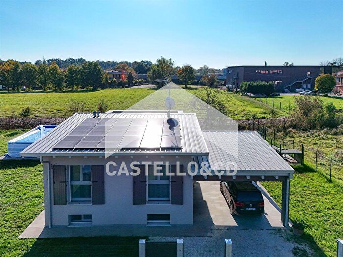 Casa trilocale in vendita in Via delle Noveglie, Manerba Del Garda