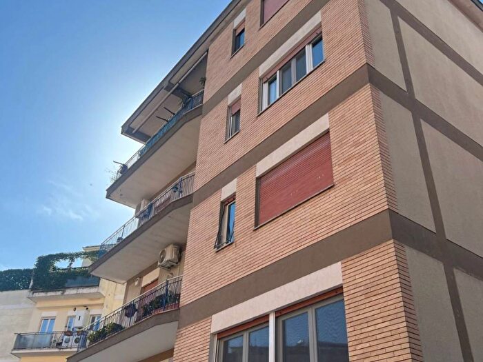 Appartamento trilocale in affitto in Via Mario Rapisardi, Talenti Monte Sacro, Roma