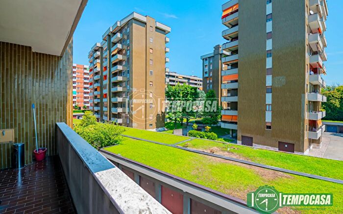 Appartamento quadrilocale in vendita in Largo Volontari del Sangue, San Donato Milanese