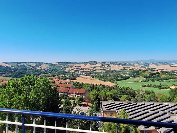 Appartamento quadrilocale in vendita in Via Cesare Battisti, Agugliano
