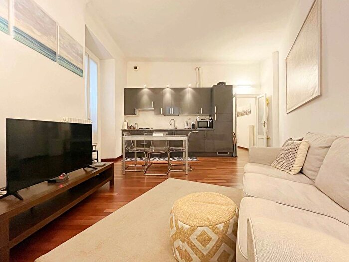 Appartamento trilocale in affitto in Via Antonio Stoppani, Morgagni, Milano