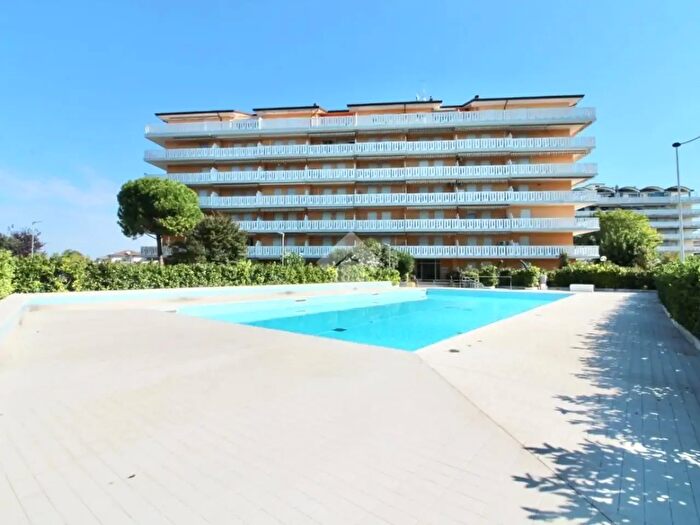 Appartamento bilocale in vendita in Viale Lepanto, Caorle