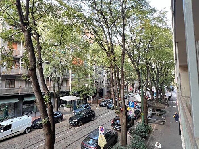Appartamento trilocale in affitto in Via G C Procaccini, Paolo Sarpi, Milano