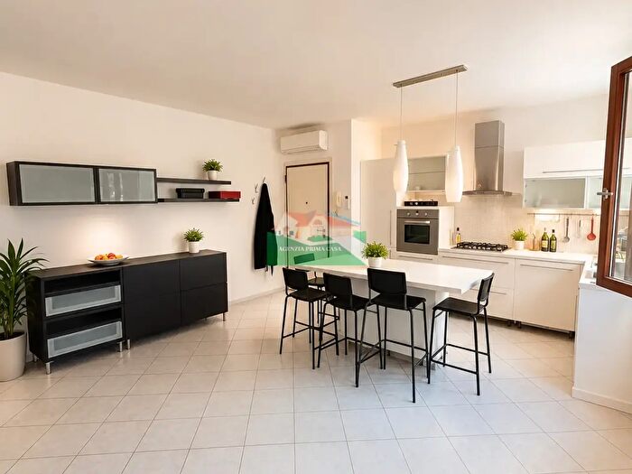 Appartamento trilocale in vendita in Via Cascina, Ravenna