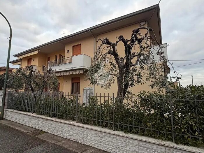 Casa con 5 locali in vendita in Via Matilde Serao, San Miniato