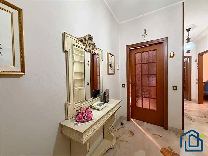 Appartamento trilocale in vendita in Via Meda, Arluno