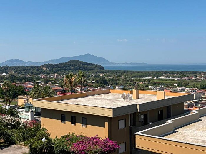 Appartamento trilocale in affitto in Via Trepiccioni, Licola Cuma, Pozzuoli