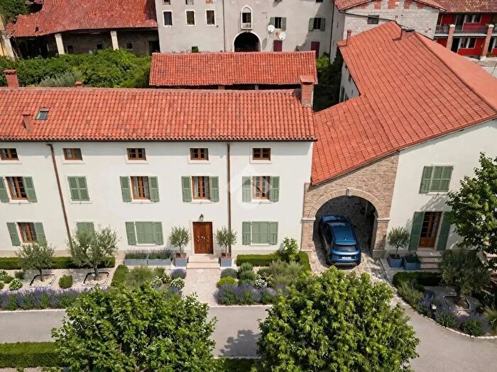 Casa con 8 locali in vendita in Via Giorio, Arzignano