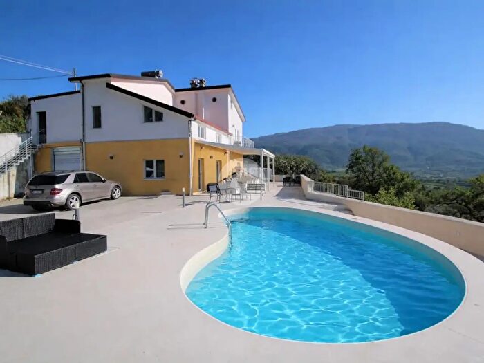 Casa con 5 locali in vendita in Via Sigliaturi, Albanella