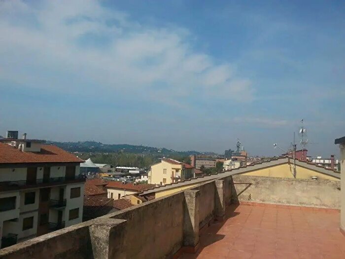 Appartamento con 6 locali in vendita in Firenze