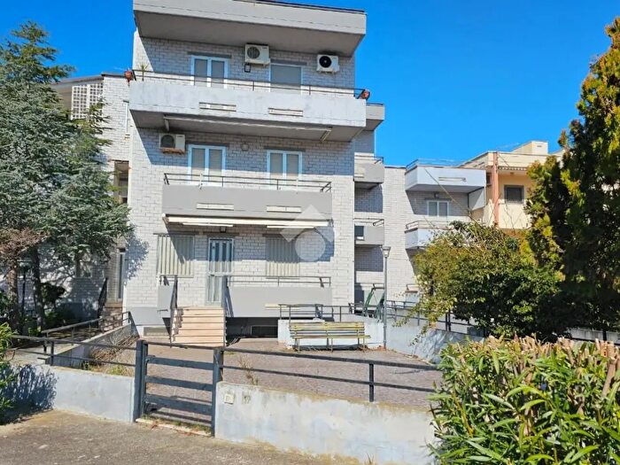 Casa con 5 locali in vendita in Via del Sole, Lesina