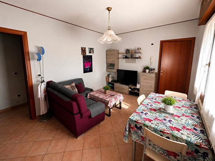 Appartamento trilocale in affitto in Via Rovigo, Centro, Legnago