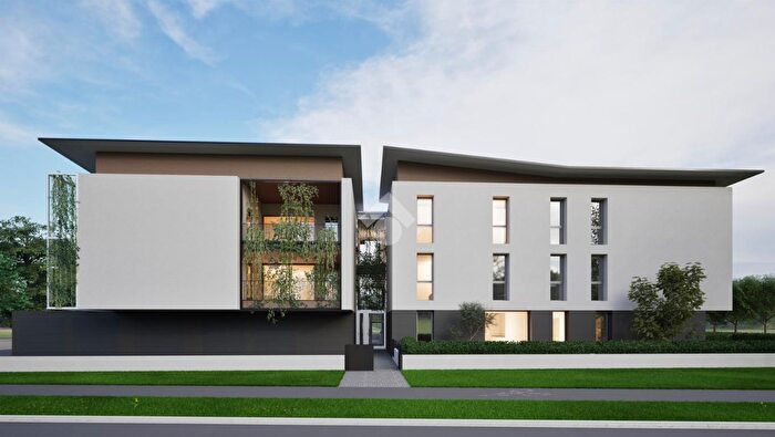 Appartamento trilocale in vendita in Viale Silvano Mario Zini, Reggio Emilia