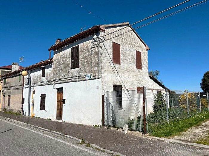 Appartamento con 5 locali in vendita in Chiaravalle