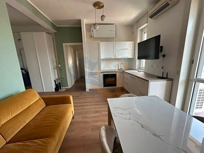 Appartamento bilocale in affitto in Via Francesco Caracciolo, Cenisio, Milano
