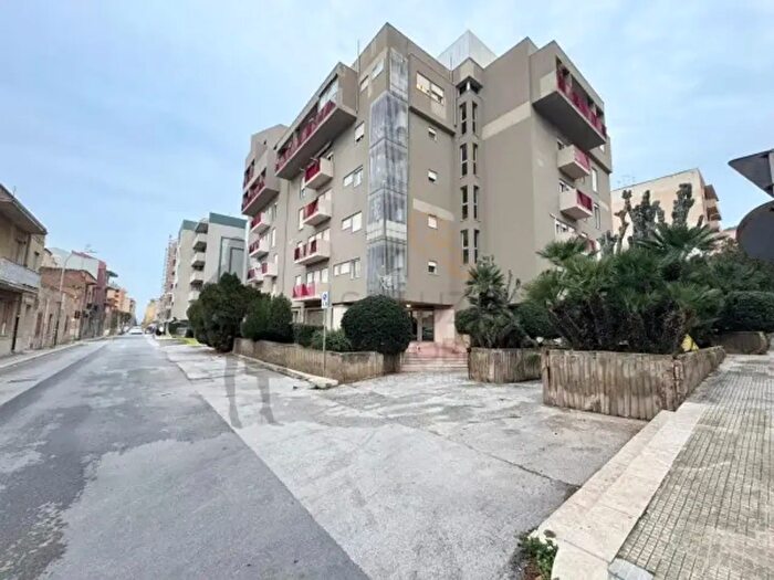 Appartamento con 6 locali in vendita in Via Villa San Giovanni, Erice