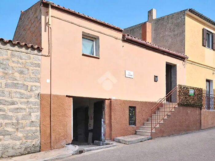 Appartamento bilocale in vendita in Via Alfonso Lamarmora, Arzachena