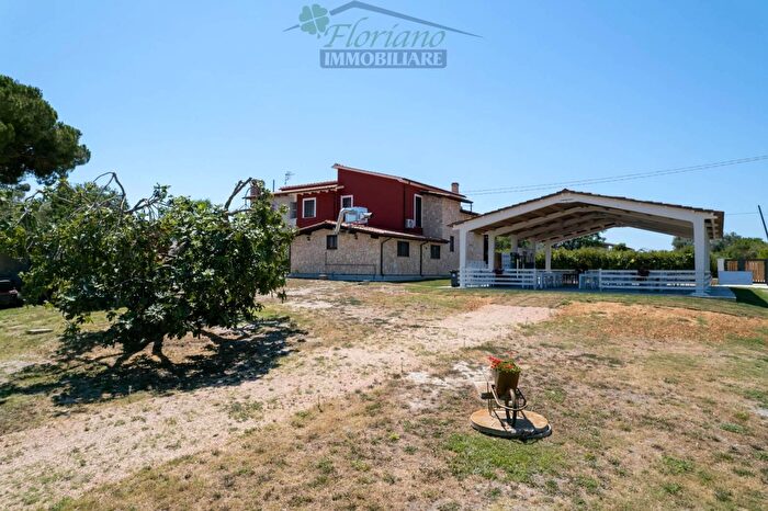 Casa con 6 locali in vendita in Strada del Tirreno, Montalto Di Castro