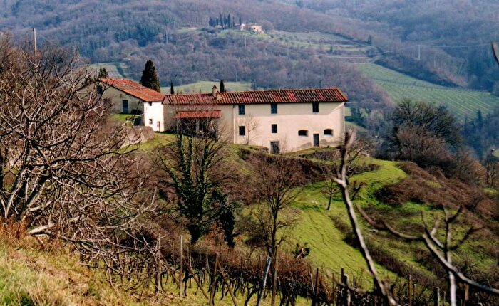 Casa con 8 locali in vendita in Pontassieve