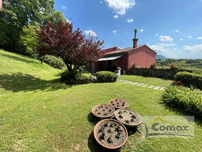 Casa con 5 locali in vendita in Via Rovarolla, Vo'