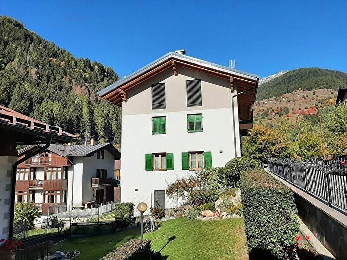 Appartamento bilocale in affitto in Via Caserotti, Centro, Peio